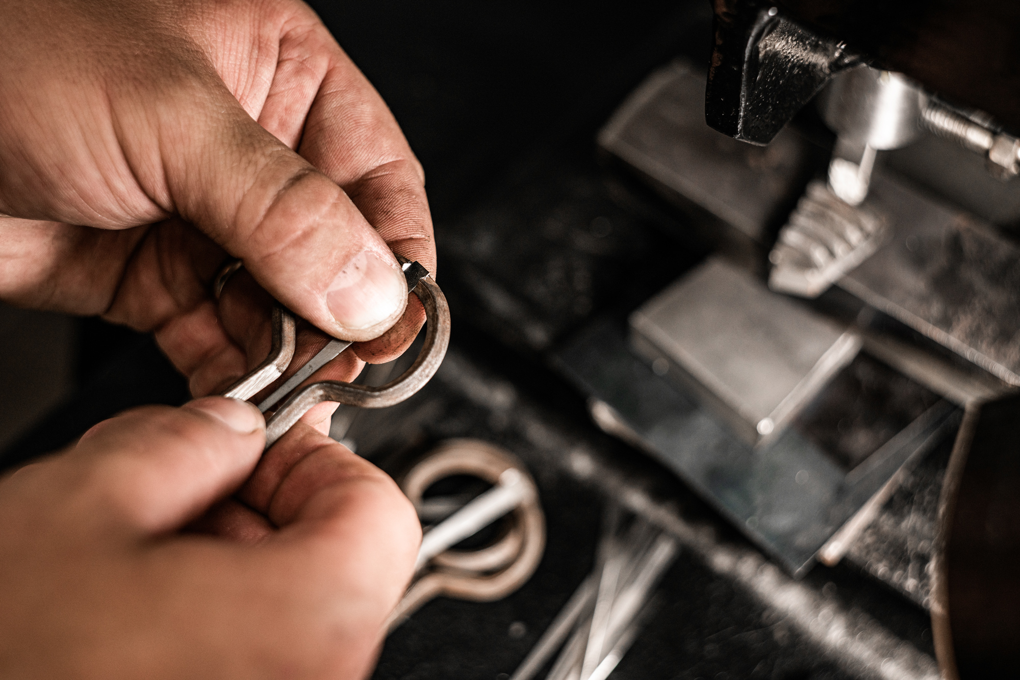 Áron Szilágyi jaw harp maker